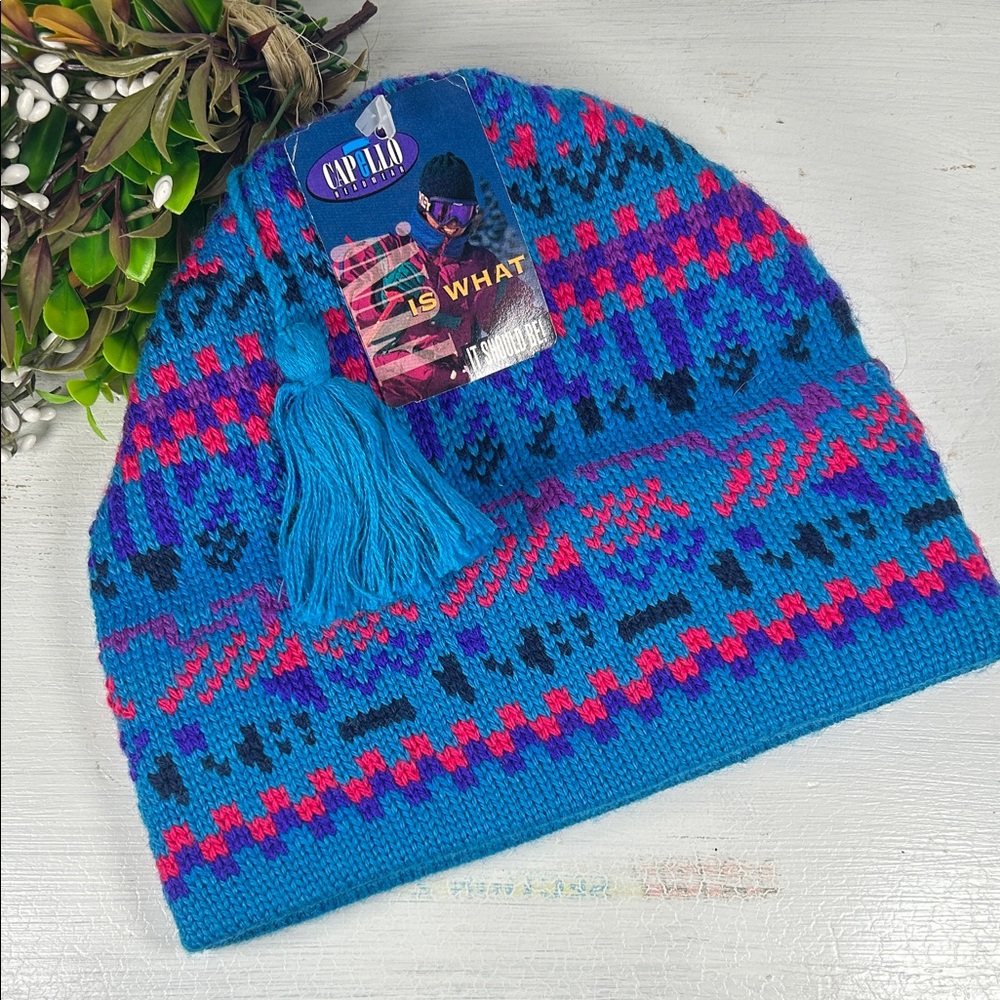 NWT Capello Headwear Wool Cotton Blend Winter Hat Snow Ski Beanie w/ Tassel NWT